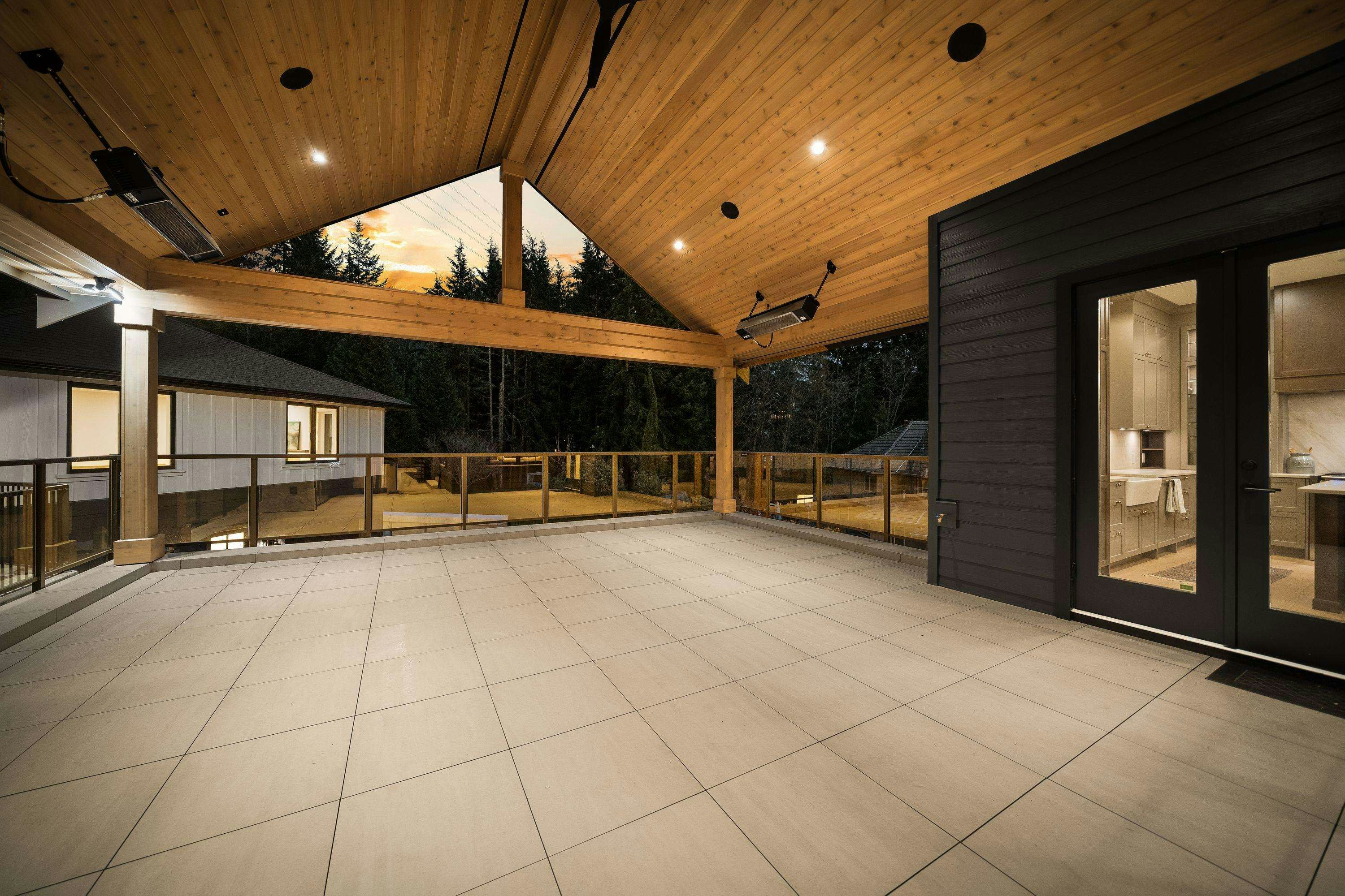 135 Oak Court, Port Moody, BC, V3H 4W9 - 35