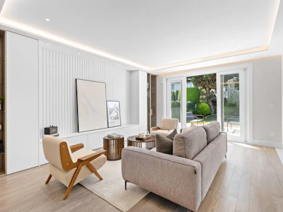 3828 Garry Street - 3