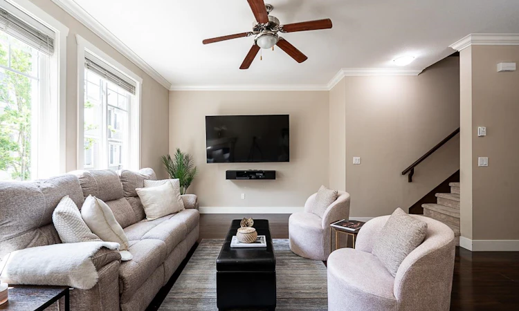 33-15399 Guildford Drive