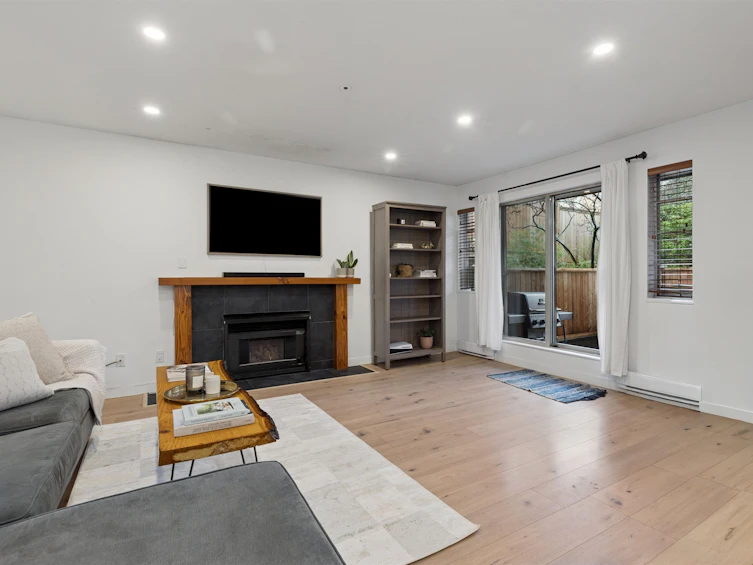102-1689 E 4th Avenue, Vancouver, BC, V5N 1J7 - 11