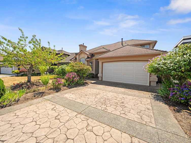 2677 Fortress Drive, Port Coquitlam, BC, V3C 6E3 - 2