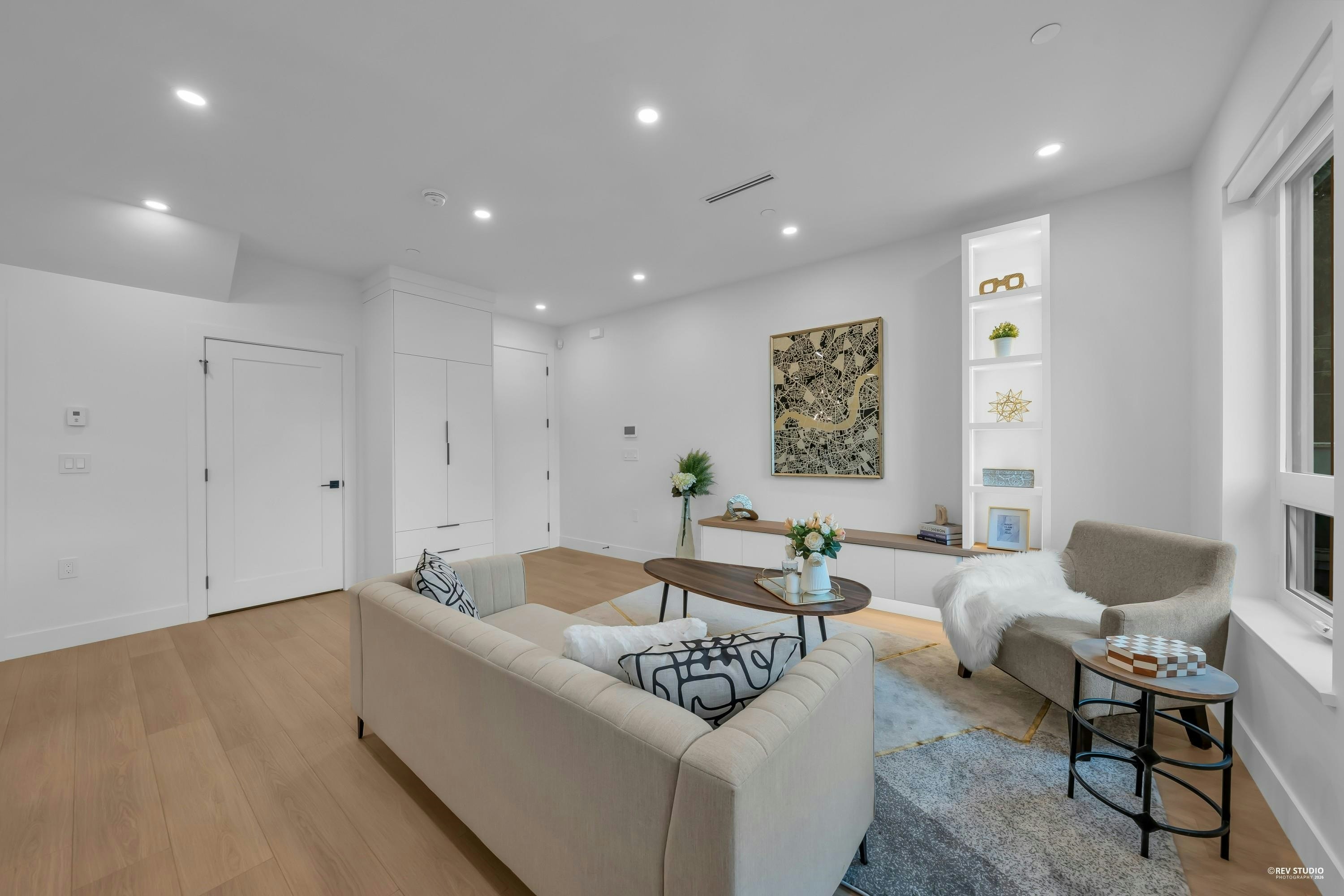 2713 Cheyenne Avenue, Vancouver, BC, V5R 4R5 - 6