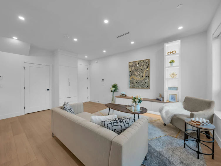 2713 Cheyenne Avenue, Vancouver, BC, V5R 4R5 - 6