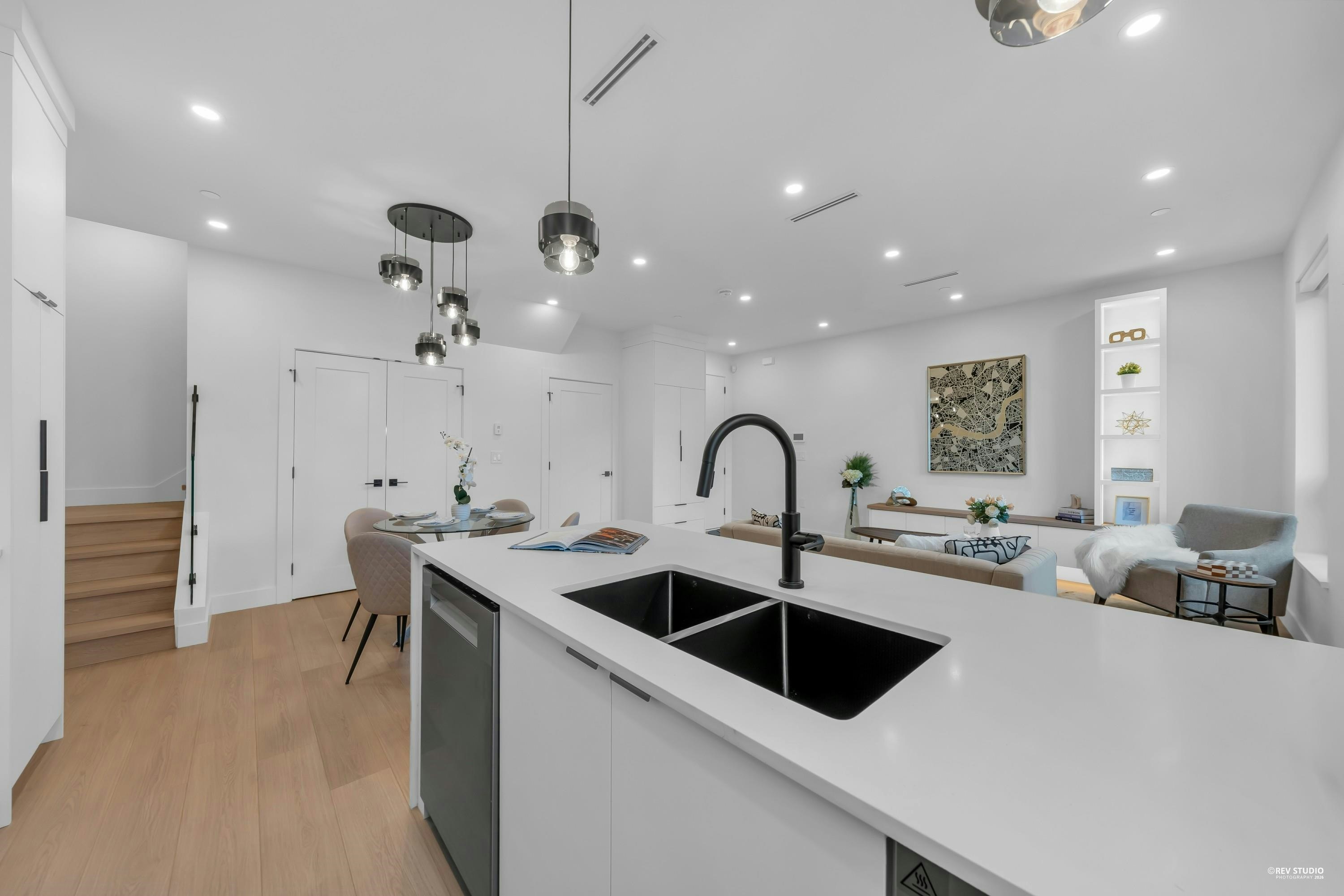 2713 Cheyenne Avenue, Vancouver, BC, V5R 4R5 - 8