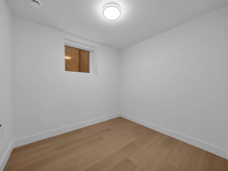 2713 Cheyenne Avenue, Vancouver, BC, V5R 4R5 - 21