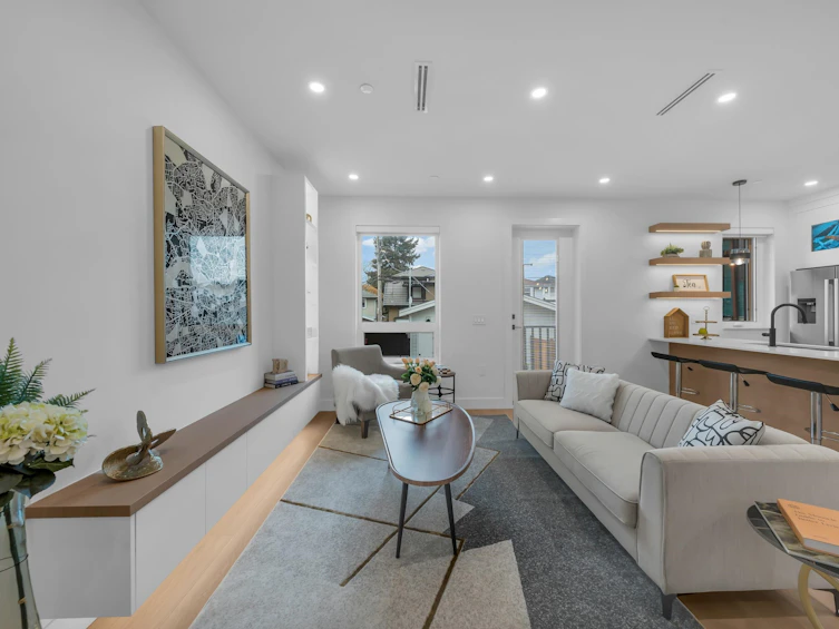 2713 Cheyenne Avenue, Vancouver, BC, V5R 4R5 - 3