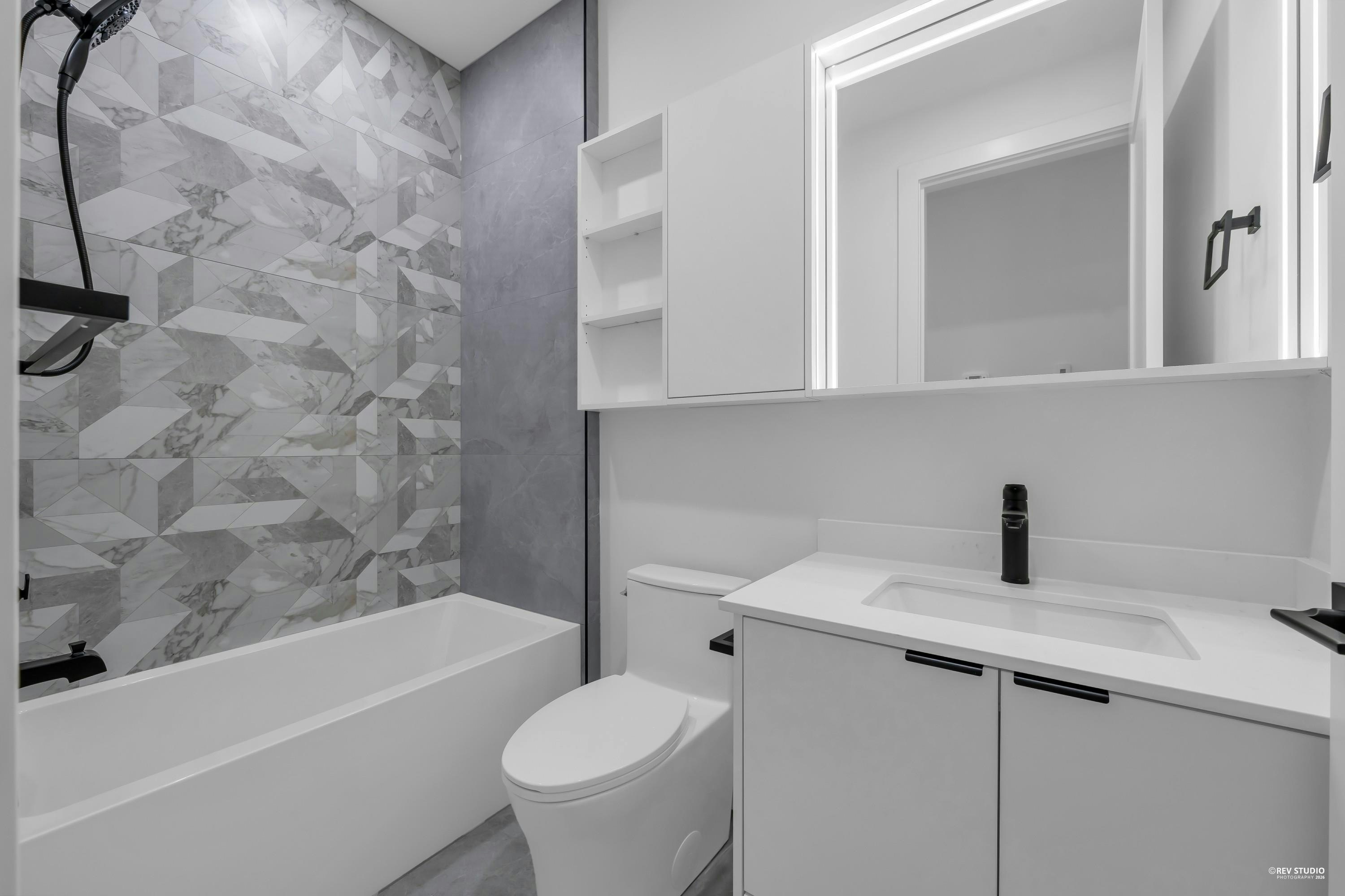 2713 Cheyenne Avenue, Vancouver, BC, V5R 4R5 - 18