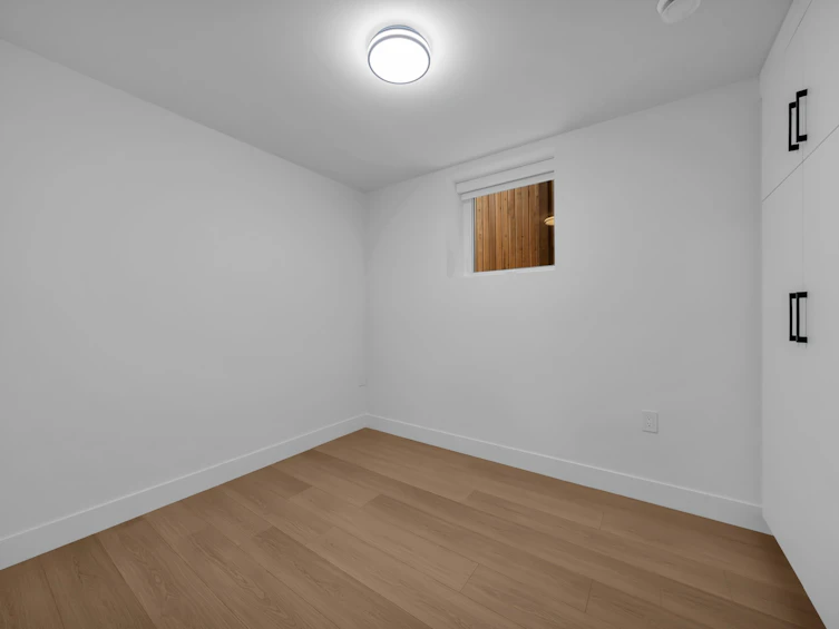 2713 Cheyenne Avenue, Vancouver, BC, V5R 4R5 - 22