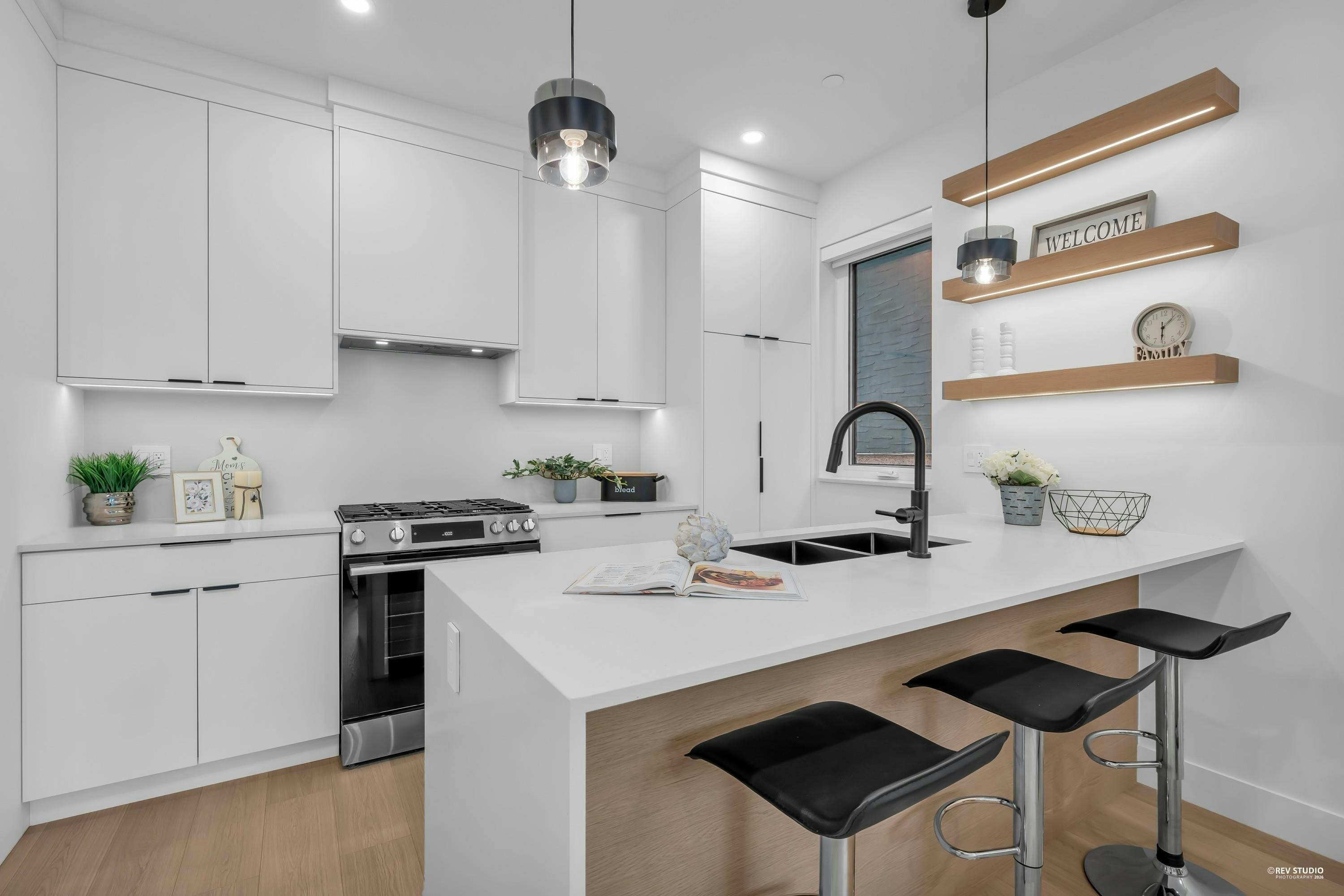 2715 Cheyenne Avenue, Vancouver, BC, V5R 4R5 - 11