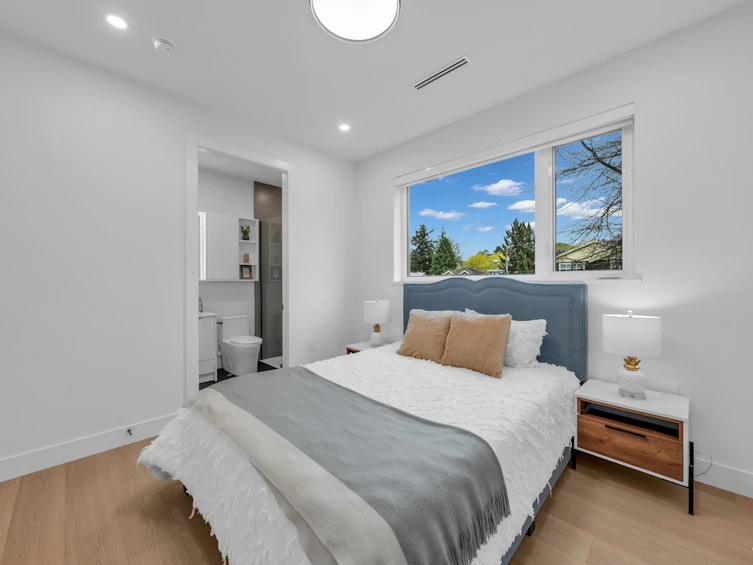 2715 Cheyenne Avenue, Vancouver, BC, V5R 4R5 - 14