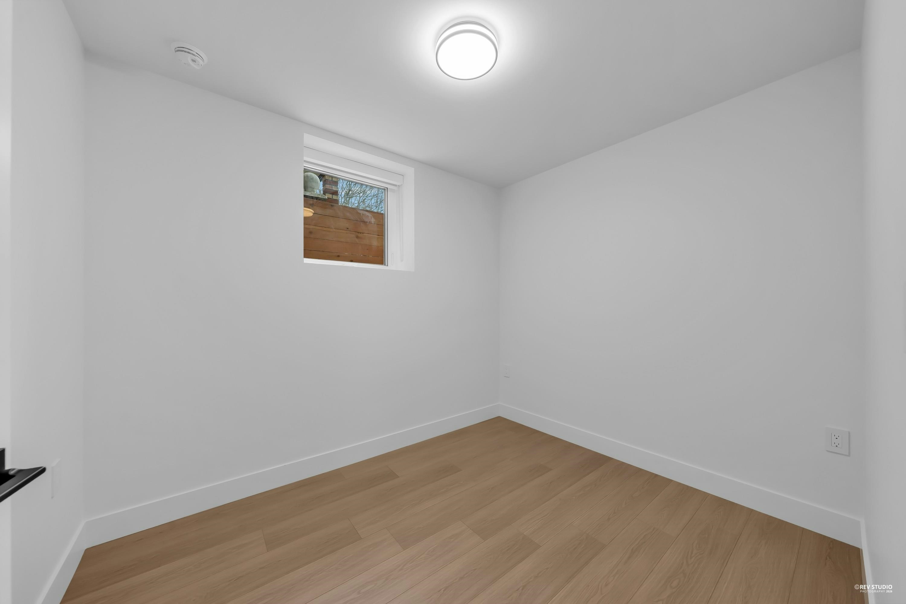2715 Cheyenne Avenue, Vancouver, BC, V5R 4R5 - 23