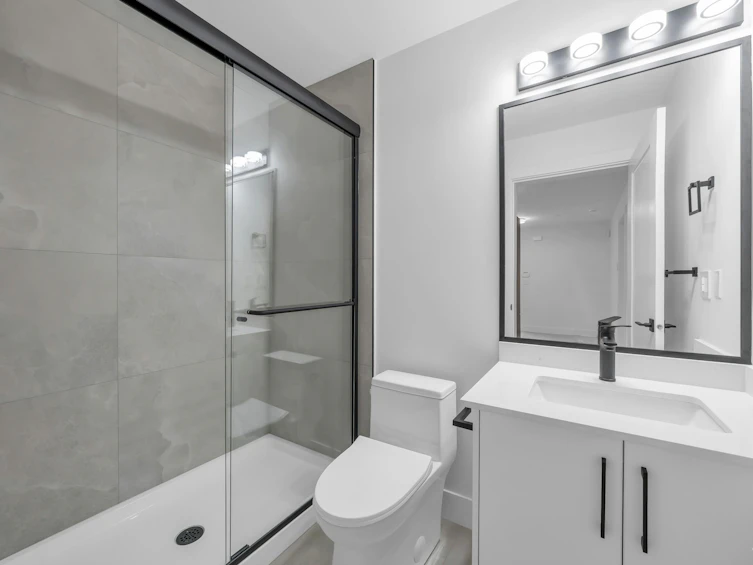 2715 Cheyenne Avenue, Vancouver, BC, V5R 4R5 - 24
