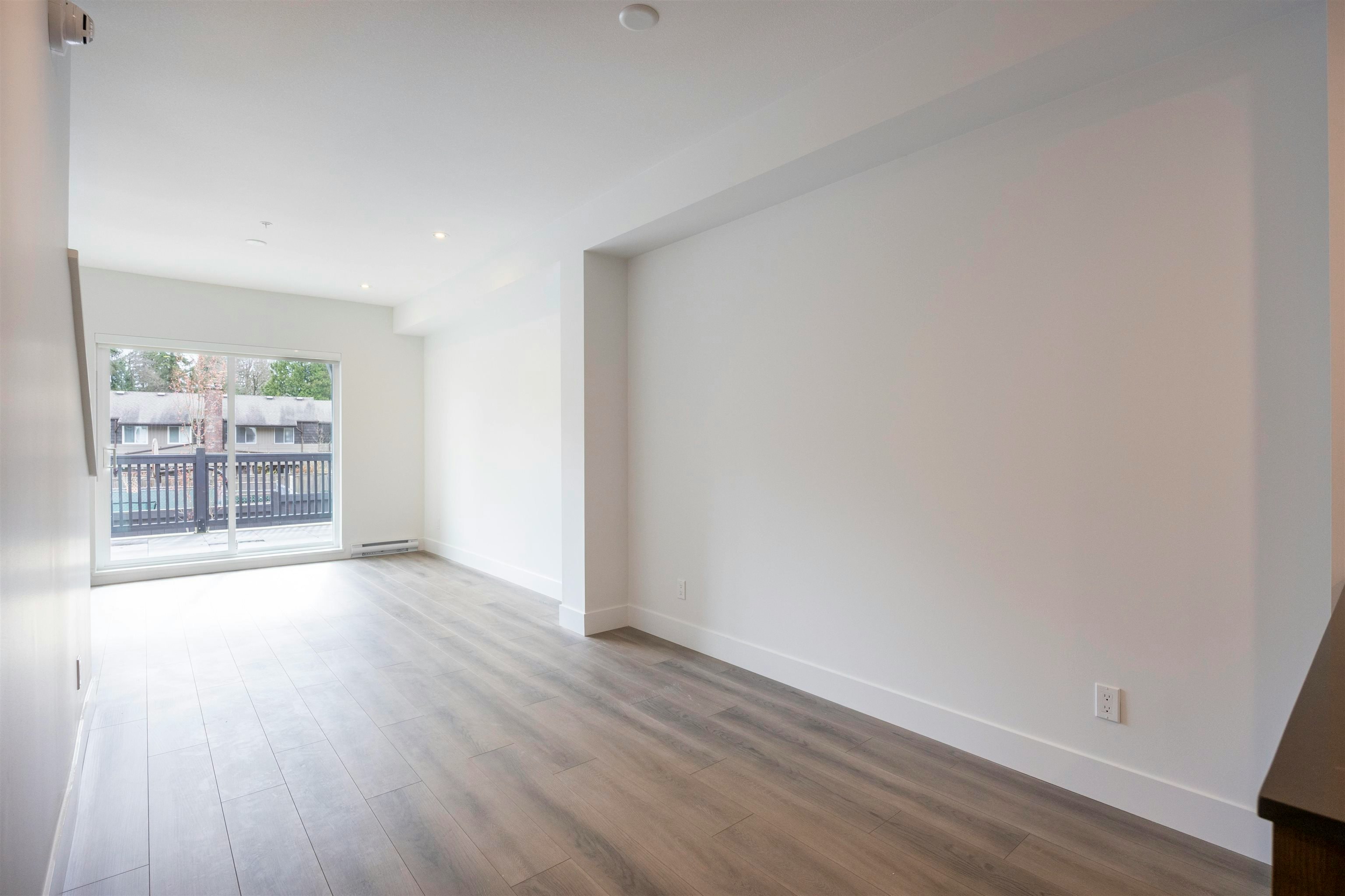 102-2322 Emery Court, North Vancouver, BC, V7J 0G3 - 8