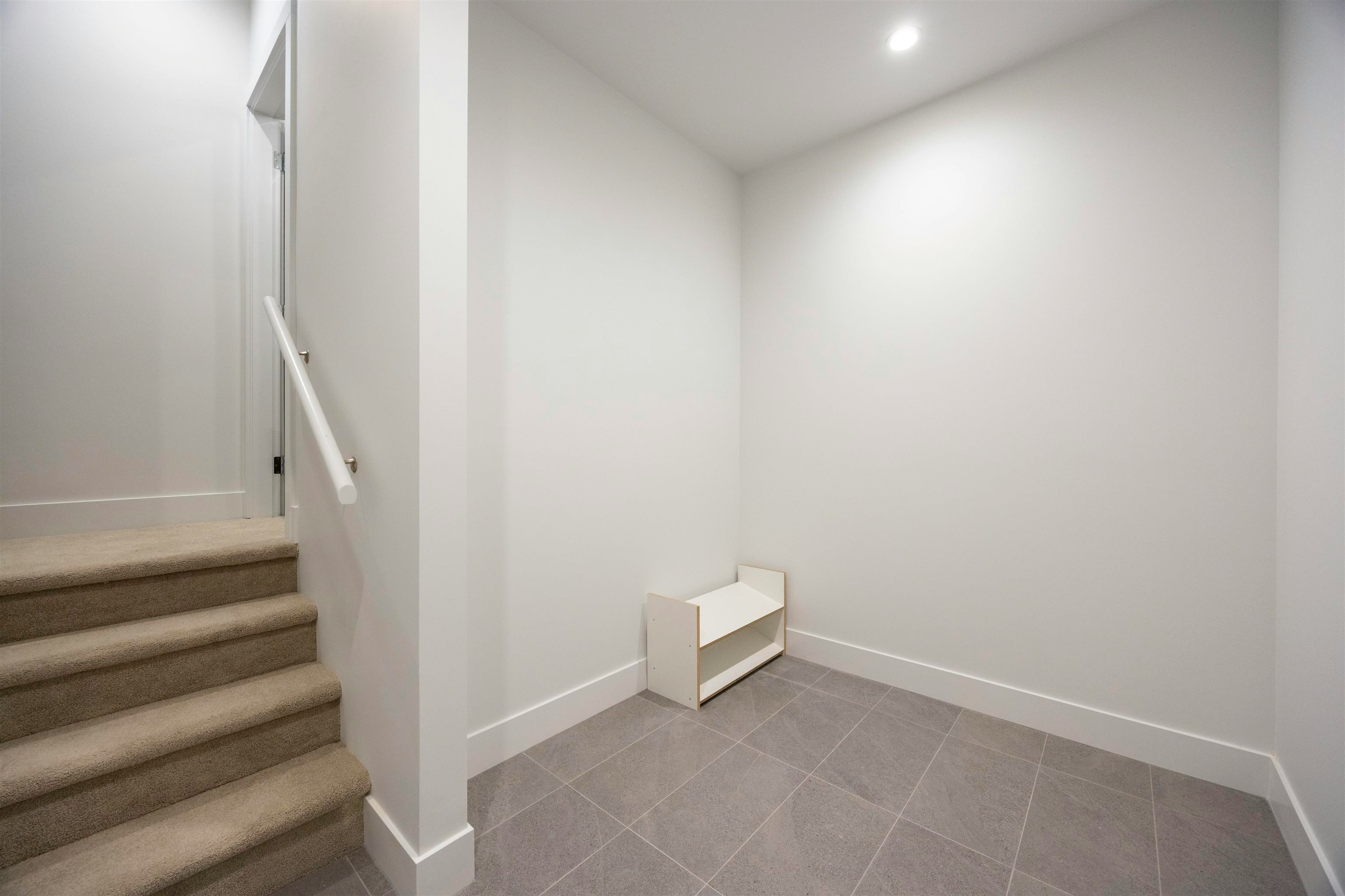 102-2322 Emery Court, North Vancouver, BC, V7J 0G3 - 25
