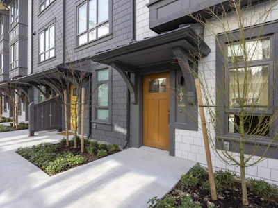 102-2322 Emery Court - 3