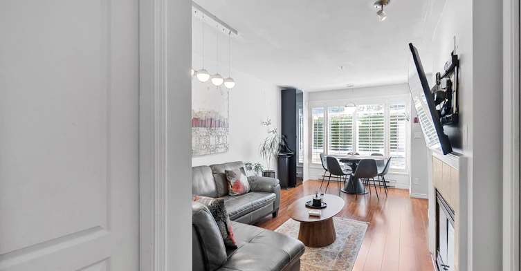2106 Yew Street, Vancouver, BC, V6K 3G7 - 8