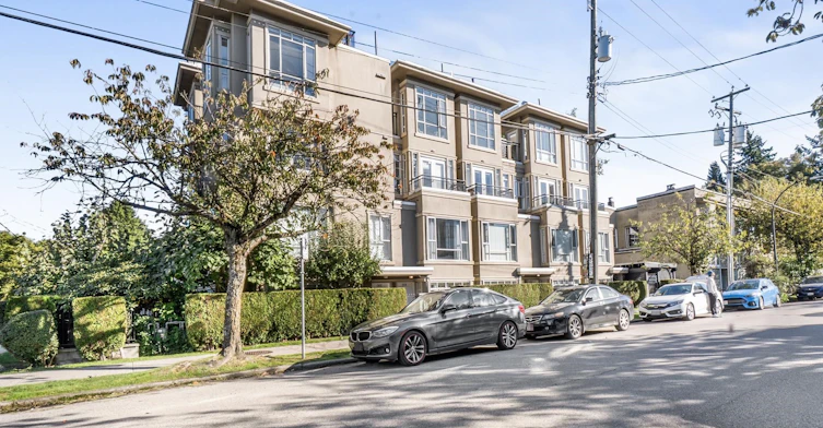 2106 Yew Street, Vancouver, BC, V6K 3G7