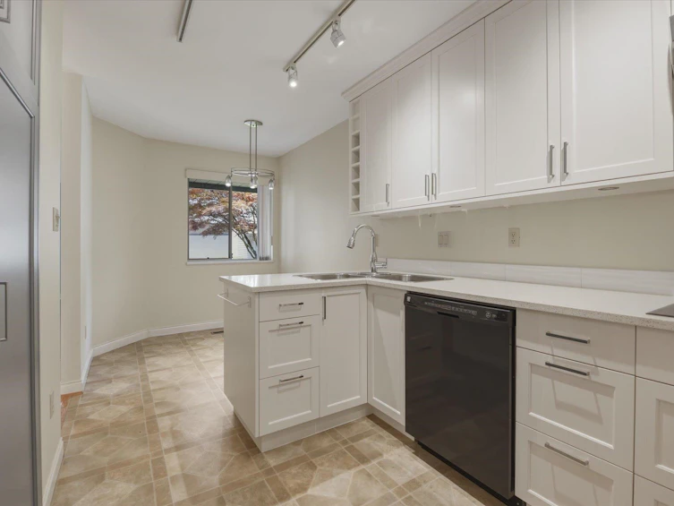 18-920 Citadel Drive, Port Coquitlam, BC, V3C 5X8 - 9