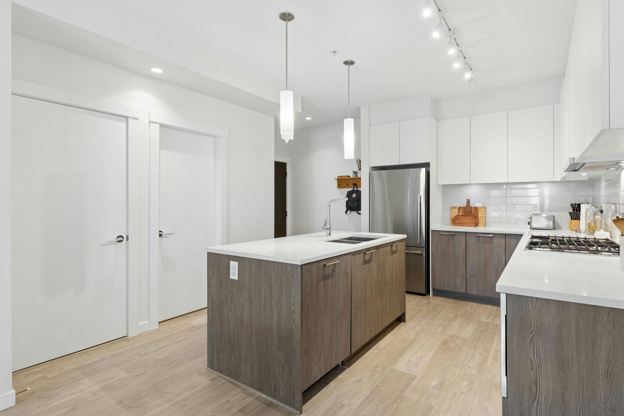211-625 E 3rd Street, North Vancouver, BC, V7L 1G6 - 9
