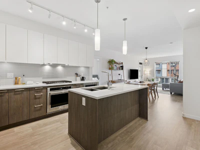 211-625 E 3rd Street - 2