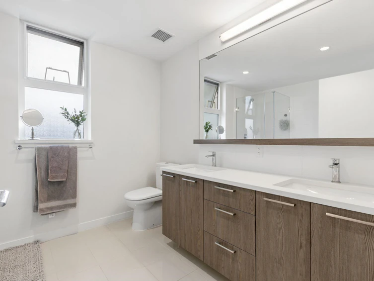 211-625 E 3rd Street, North Vancouver, BC, V7L 1G6 - 18