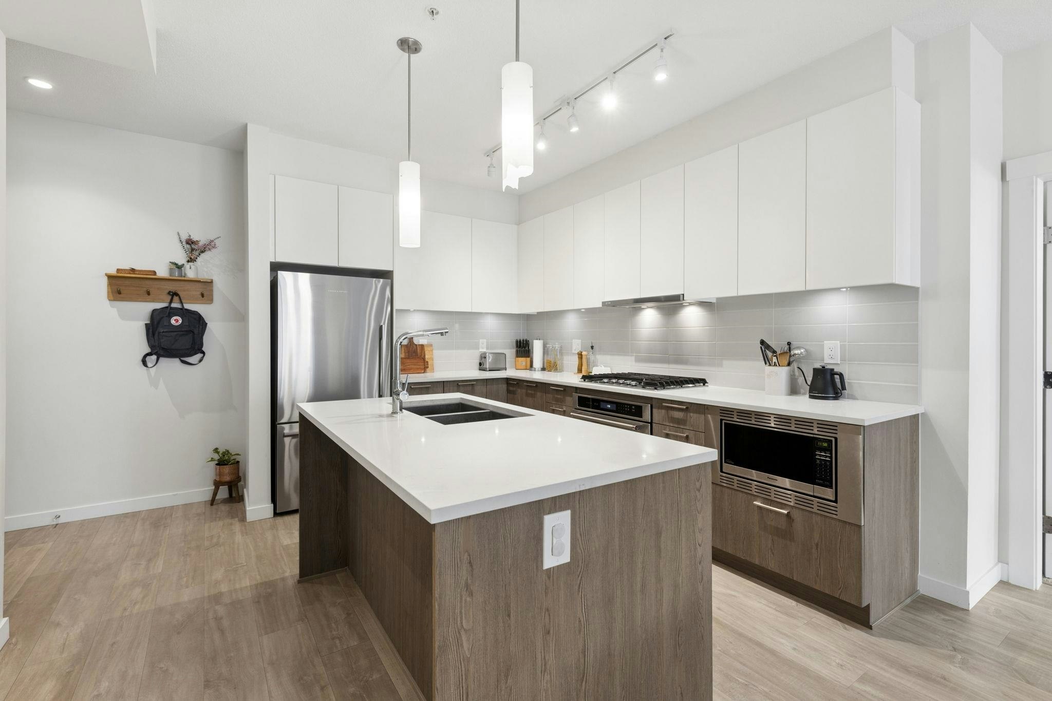 211-625 E 3rd Street, North Vancouver, BC, V7L 1G6 - 10