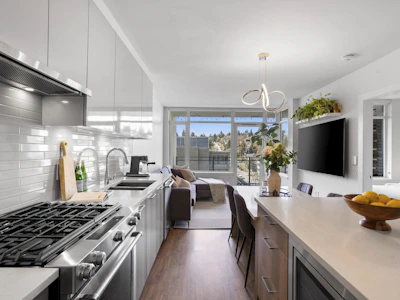 803-258 Nelson's Court - 4
