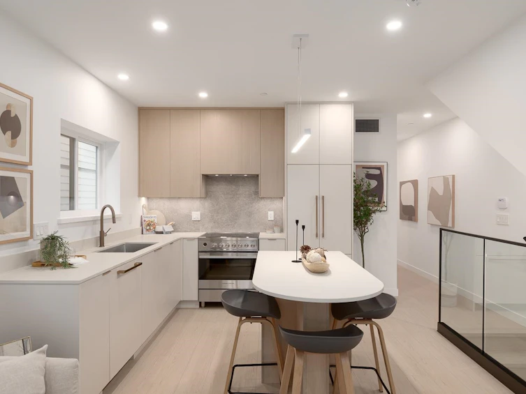 205-2329 E 34th Avenue, Vancouver, BC, V5R 2S6 - 5