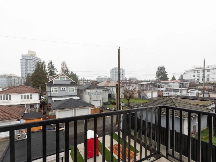 205-2329 E 34th Avenue, Vancouver, BC, V5R 2S6 - 27