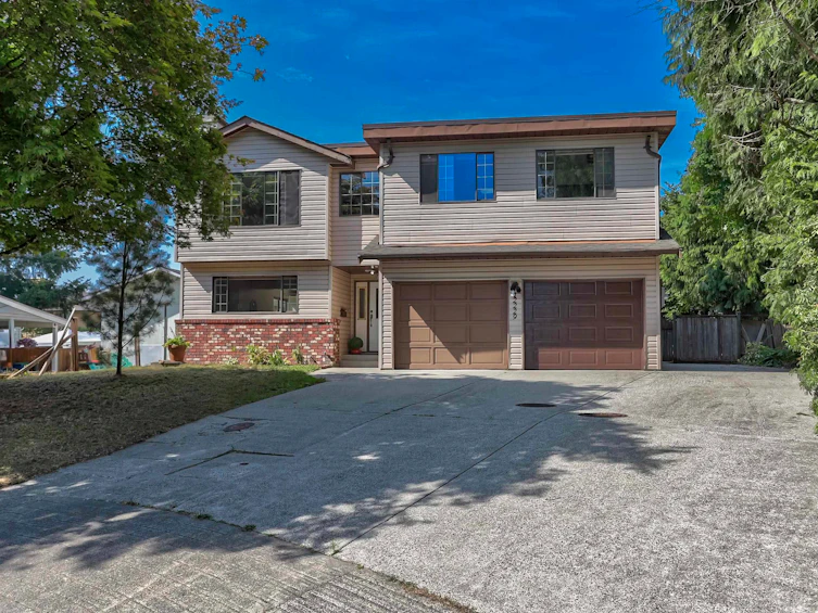 12229 Forest Place, Maple Ridge, BC, V2X 8G4
