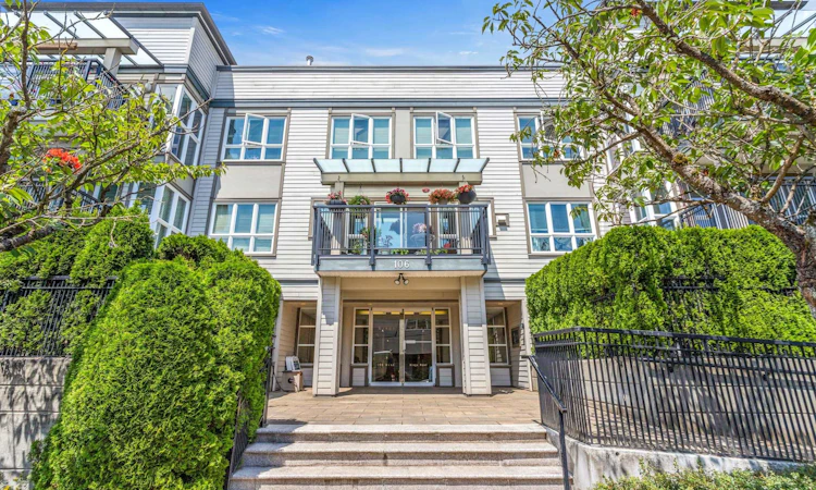 403-106 W Kings Road