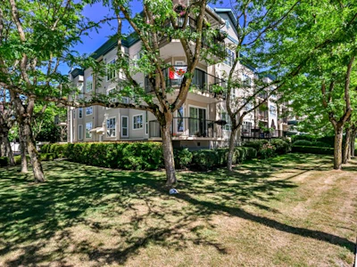101-20727 Douglas Crescent - 3