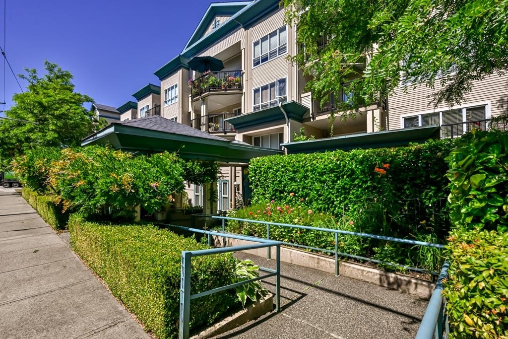 101-20727 Douglas Crescent, Langley, BC, V3A 4C1 - 2