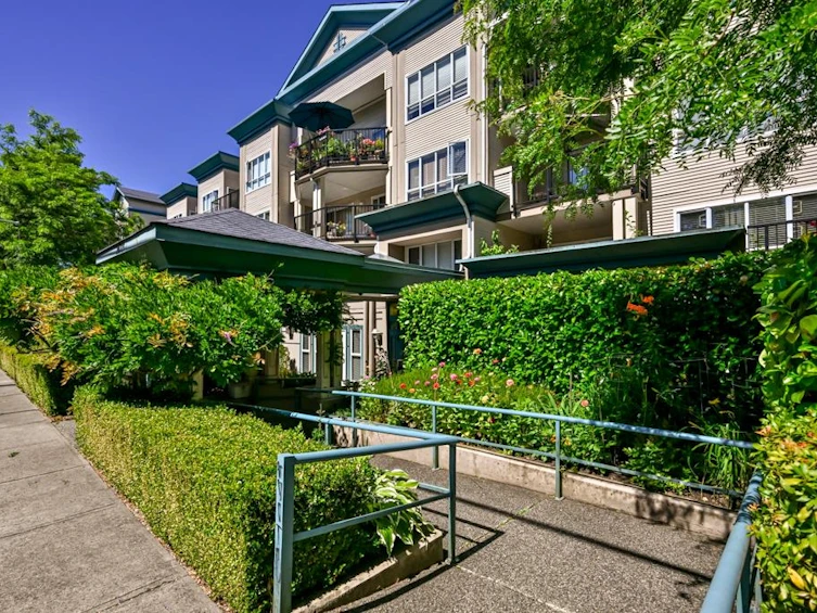 101-20727 Douglas Crescent, Langley, BC, V3A 4C1 - 2