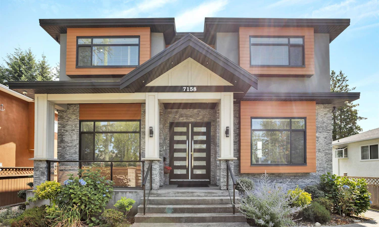 7158 Hastings Street