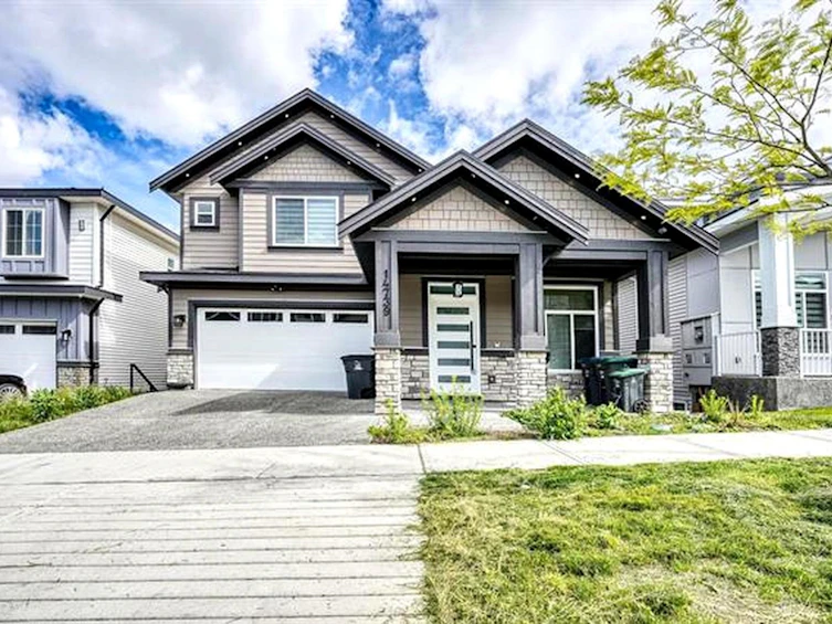 14739 62 Avenue, Surrey, BC, V3S 6N4