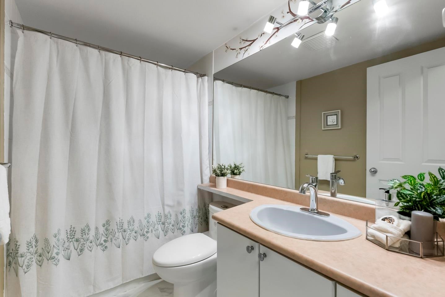 407-10188 155th Street, Surrey, BC, V3R 0R6 - 14