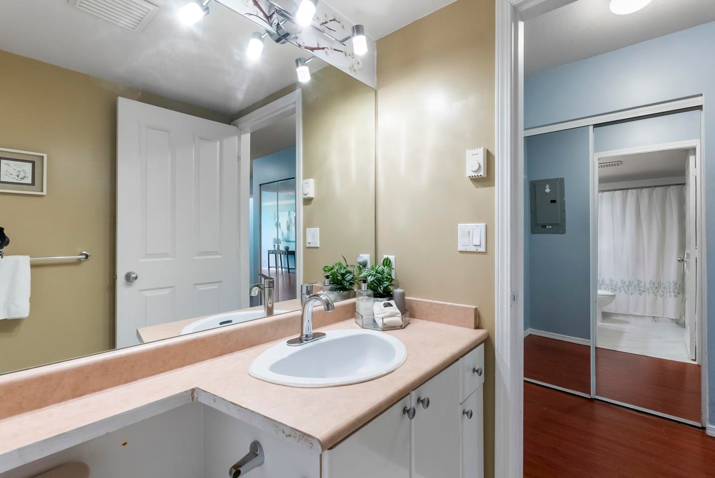 407-10188 155th Street, Surrey, BC, V3R 0R6 - 13