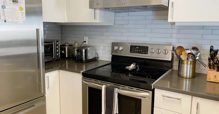 204-3333 W 4th Avenue, Vancouver, BC, V6R 4R9 - 2