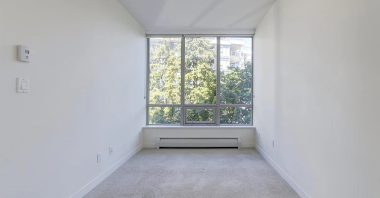 10XX-9060 University Crescent, Burnaby, BC, V5A 0E1 - 10