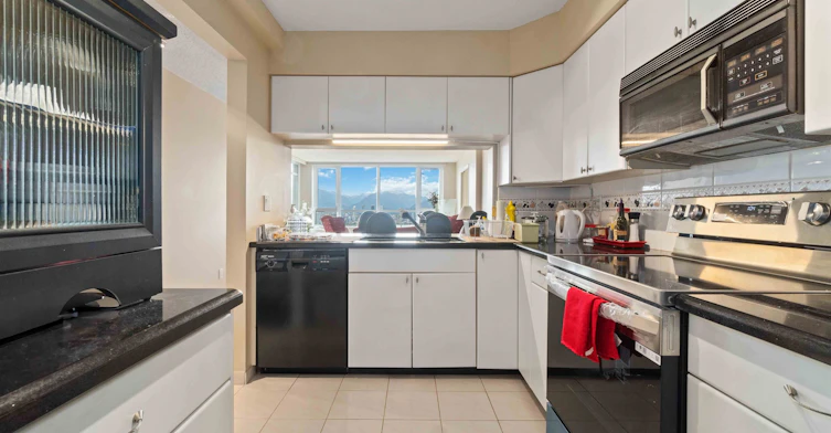 19xx-6055 Nelson Avenue, Burnaby, BC, V5H 4L4 - 3