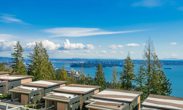 505/506-3963 Uplands Way