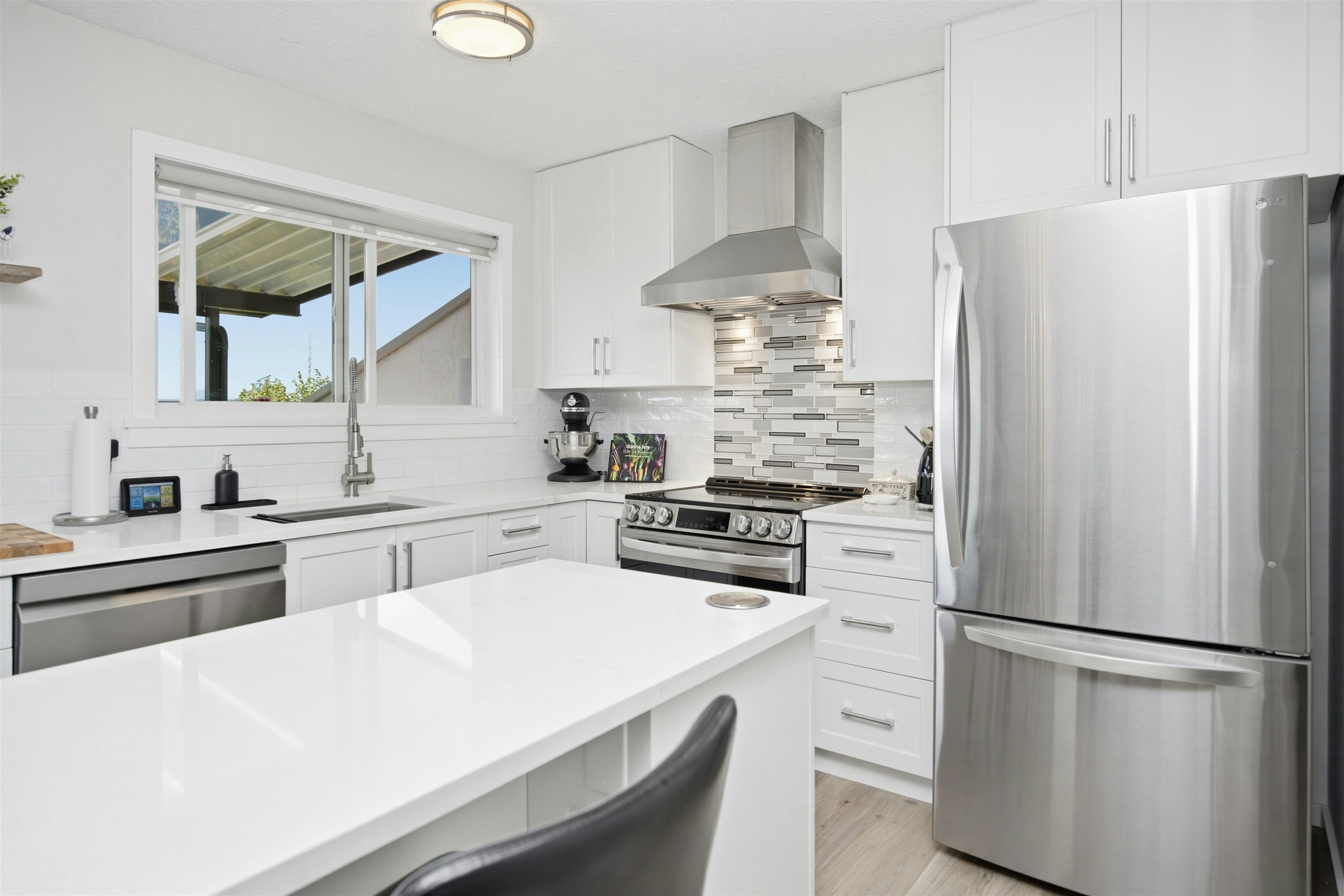 5111 Bay Road, Sechelt, BC, V7Z 0B5 - 12