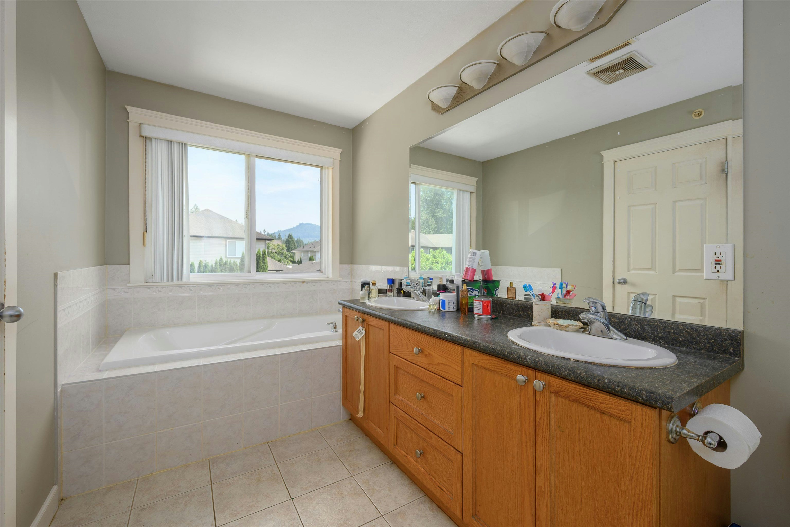 11382 240 Street, Maple Ridge, BC, V2W 0B4 - 17