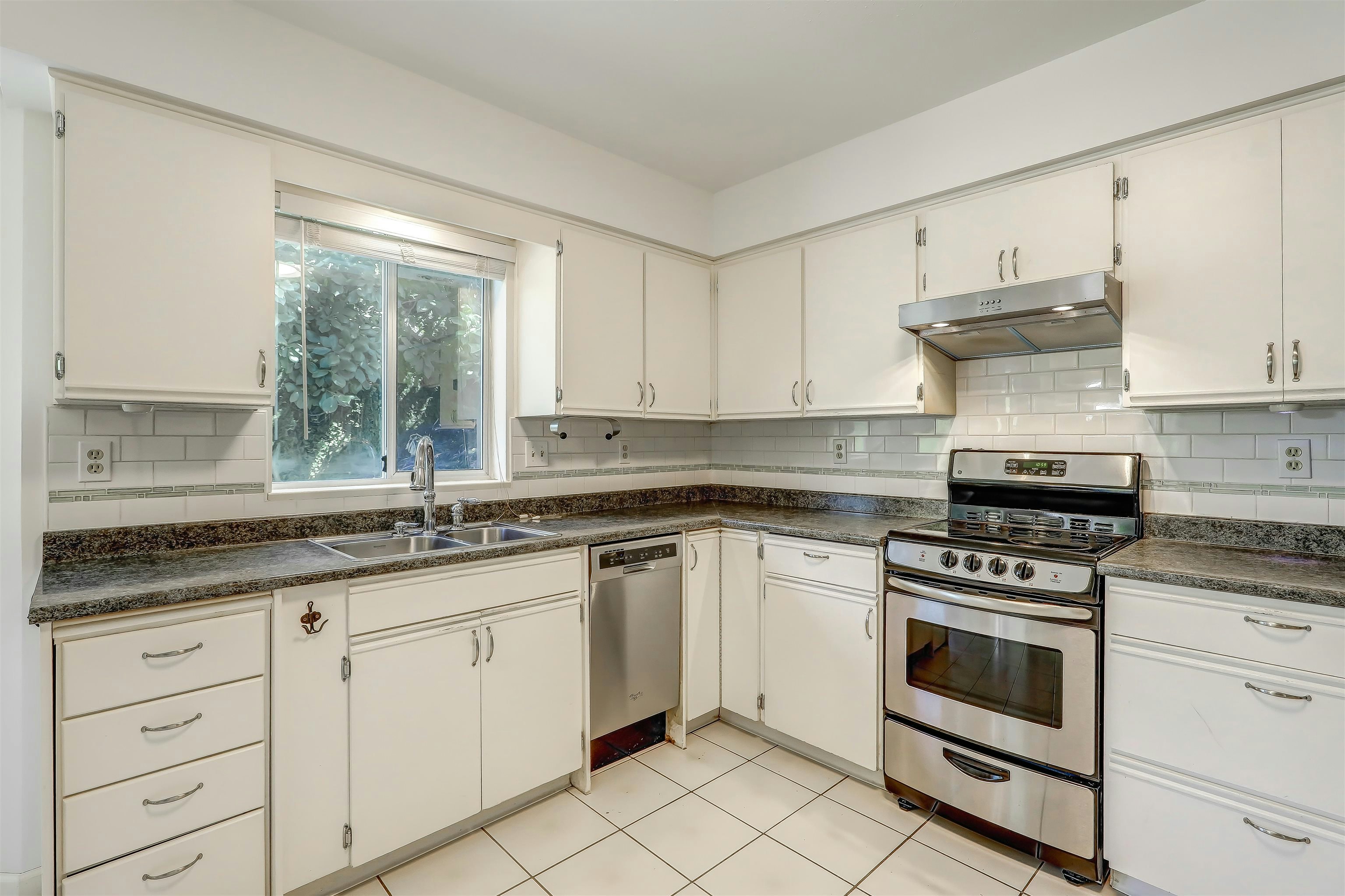 5367 Hazel Court, Delta, BC, V4K 4G9 - 9