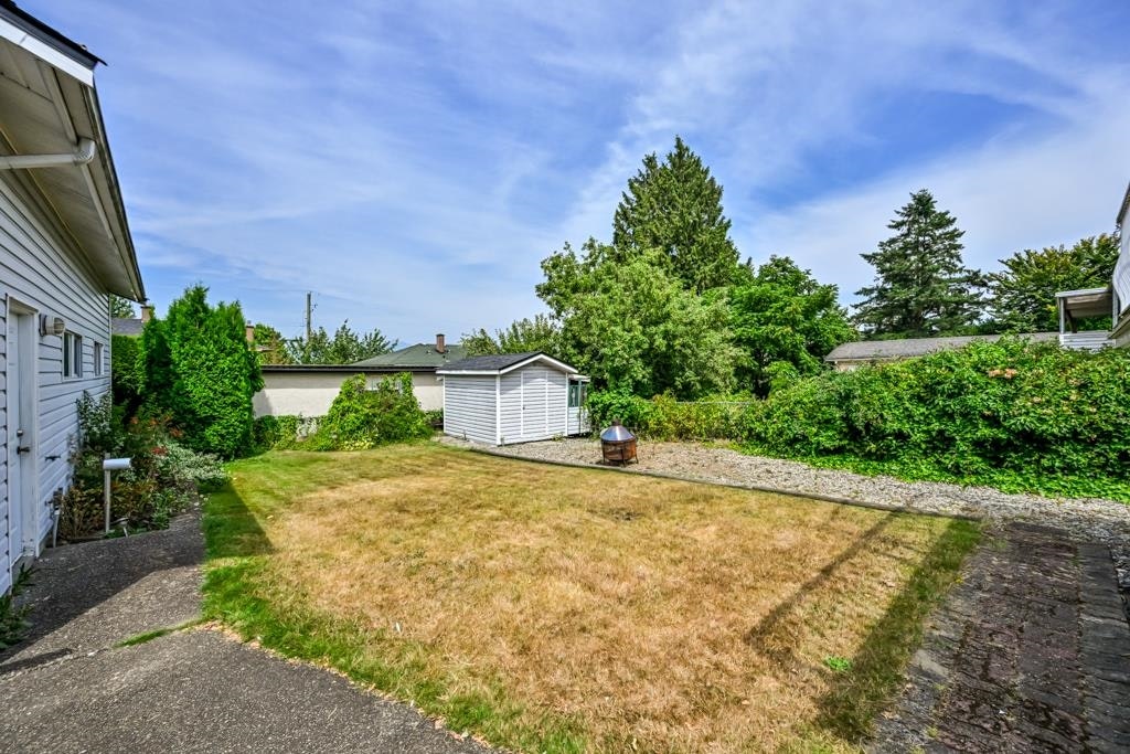 14677 111 Avenue, Surrey, BC, V3R 2C2 - 18