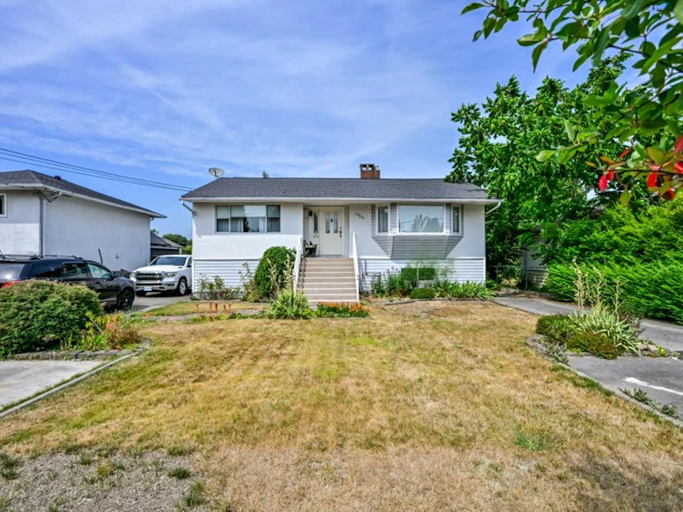 14677 111 Avenue, Surrey, BC, V3R 2C2 - 2