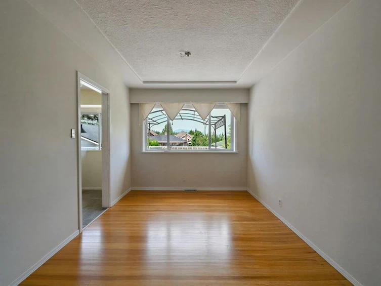 14677 111 Avenue, Surrey, BC, V3R 2C2 - 10