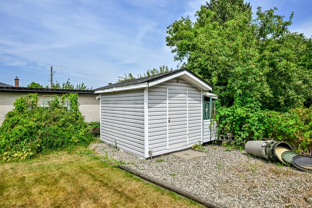 14677 111 Avenue, Surrey, BC, V3R 2C2 - 24