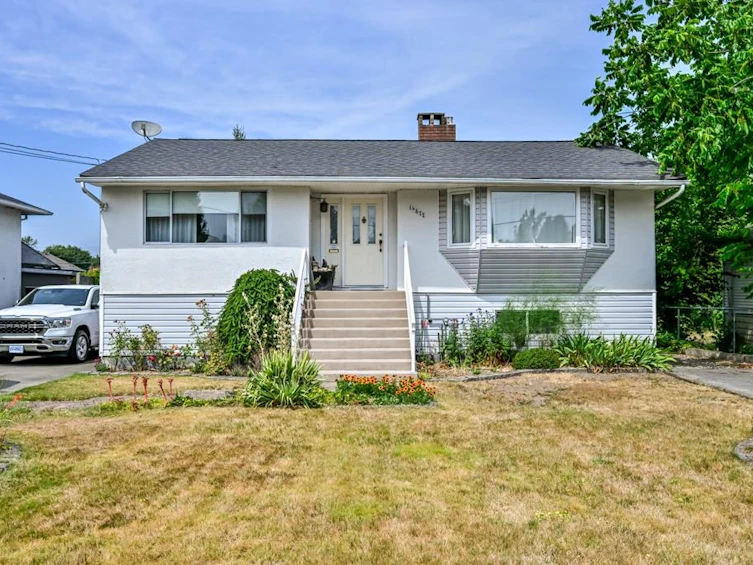 14677 111 Avenue, Surrey, BC, V3R 2C2